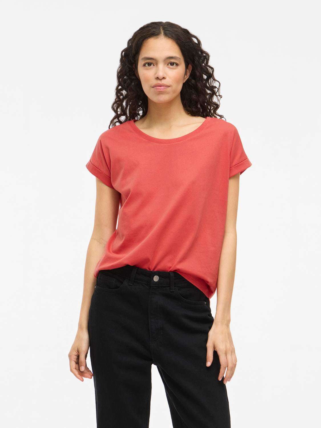 model_shot-front
