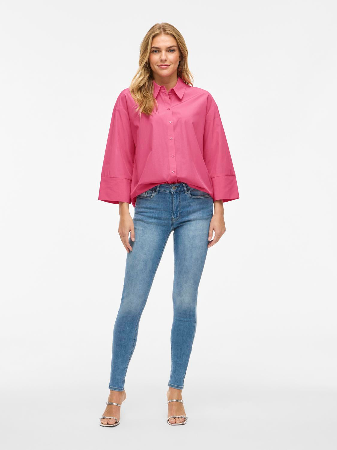 model_shot-front_full