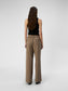 model_shot-back