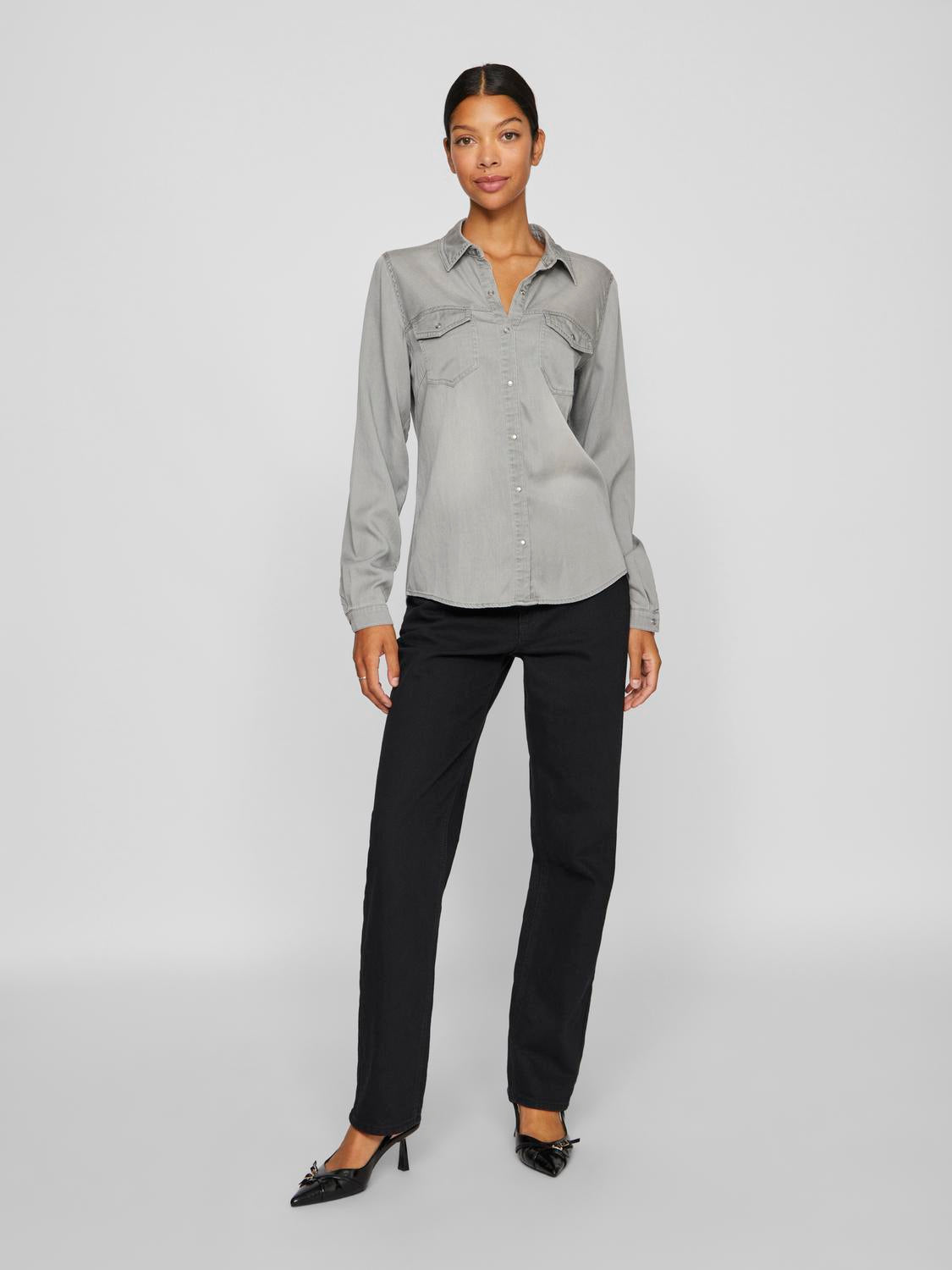 model_shot-front_full