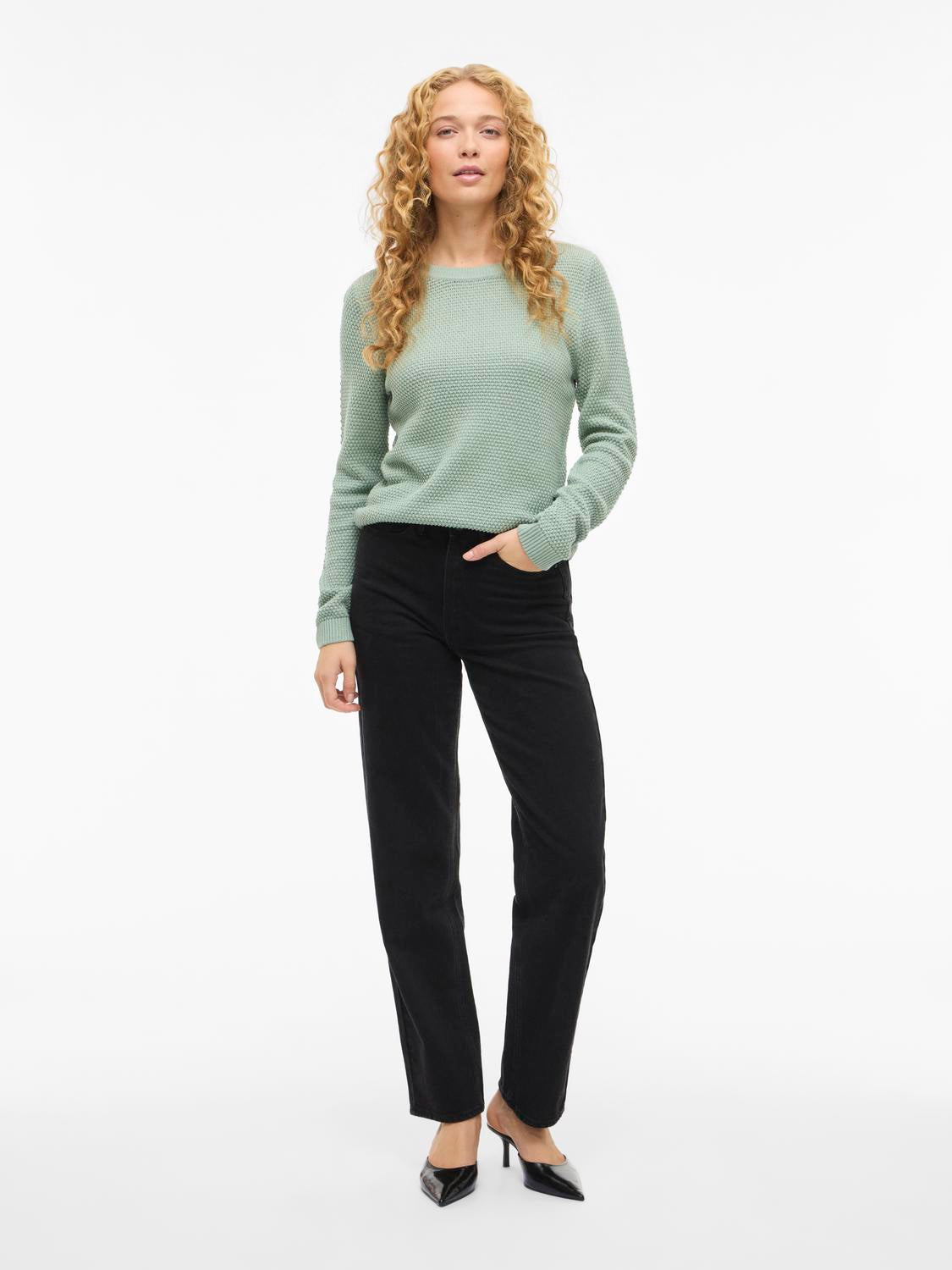 model_shot-front_full