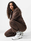 model_shot-creative